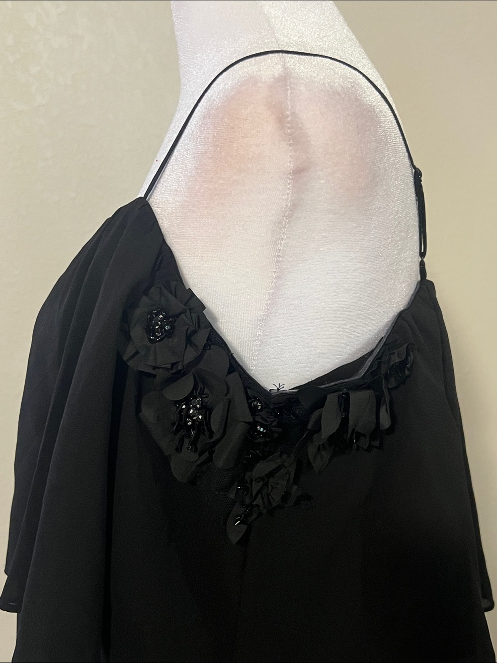 Black Off-Shoulder Ruffle  Dress - Picture 4 of 7